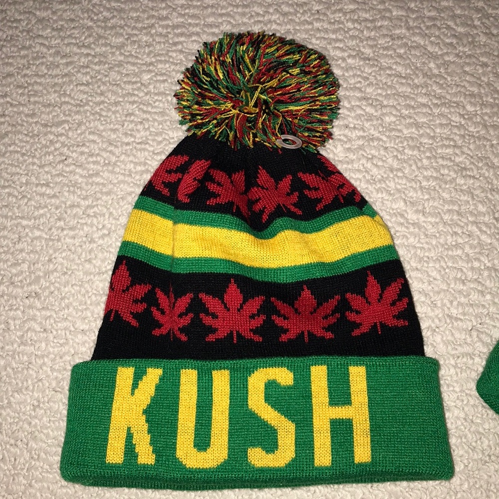 👾Brand new beanie